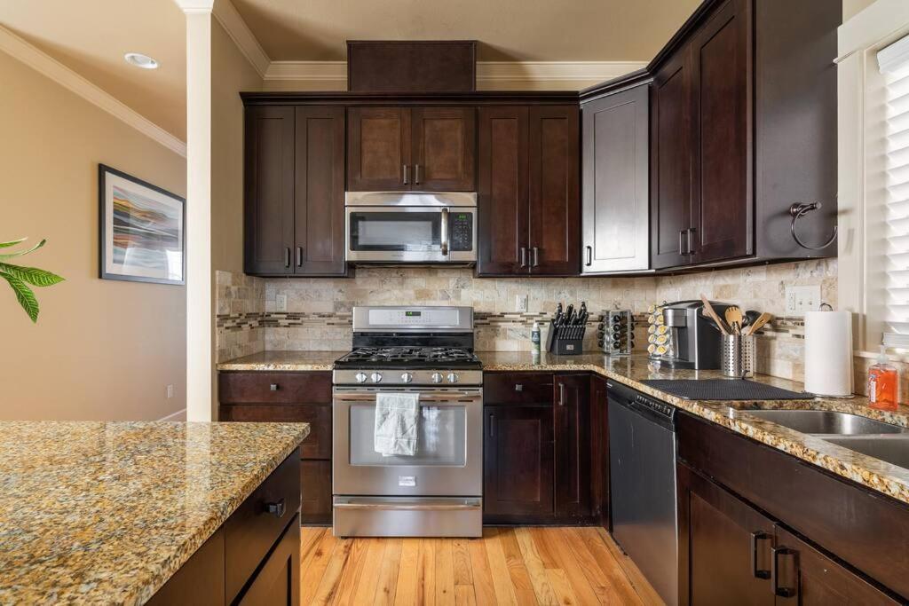 Collection - The Garfield Getaway House- Luxury New Build Holiday home Portland