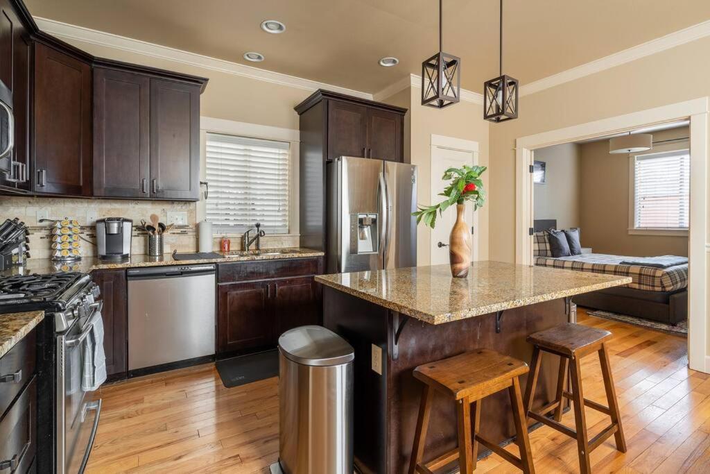 Collection - The Garfield Getaway House- Luxury New Build Portland